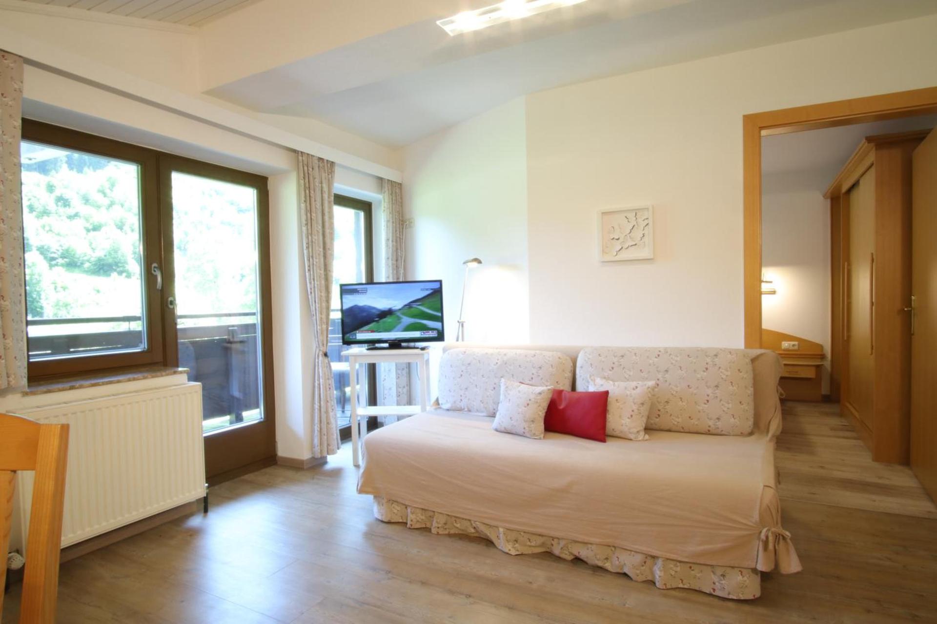 Apartment A mit 2 Schlafzimmern und Balkon