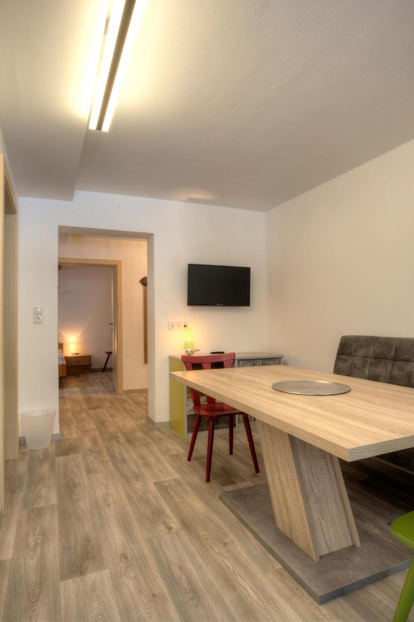 Apartment B mit 2 Schlafzimmern und Balkon - 2