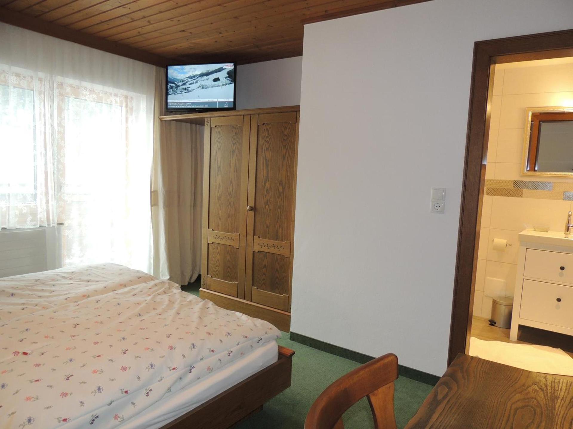 Doppelzimmer mit Balkon - 4